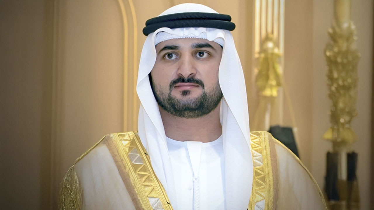 مكتوم بن محمد: مبادرة "كوادر الإمارات العالمية" تمكن الشباب الإماراتي من التأثير الدولي في مختلف المجالات المالية والاقتصادية